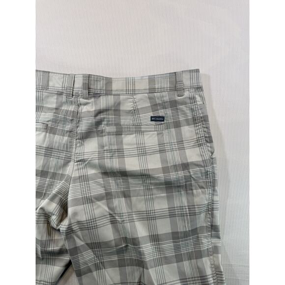 Columbia Regular Fit Plaid Shorts Gray 42x12 Cotton Blend Casual Golf - Picture 3 of 10
